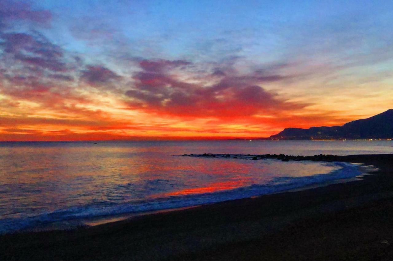 Le Case Del Sole Ventimiglia Eksteriør bilde