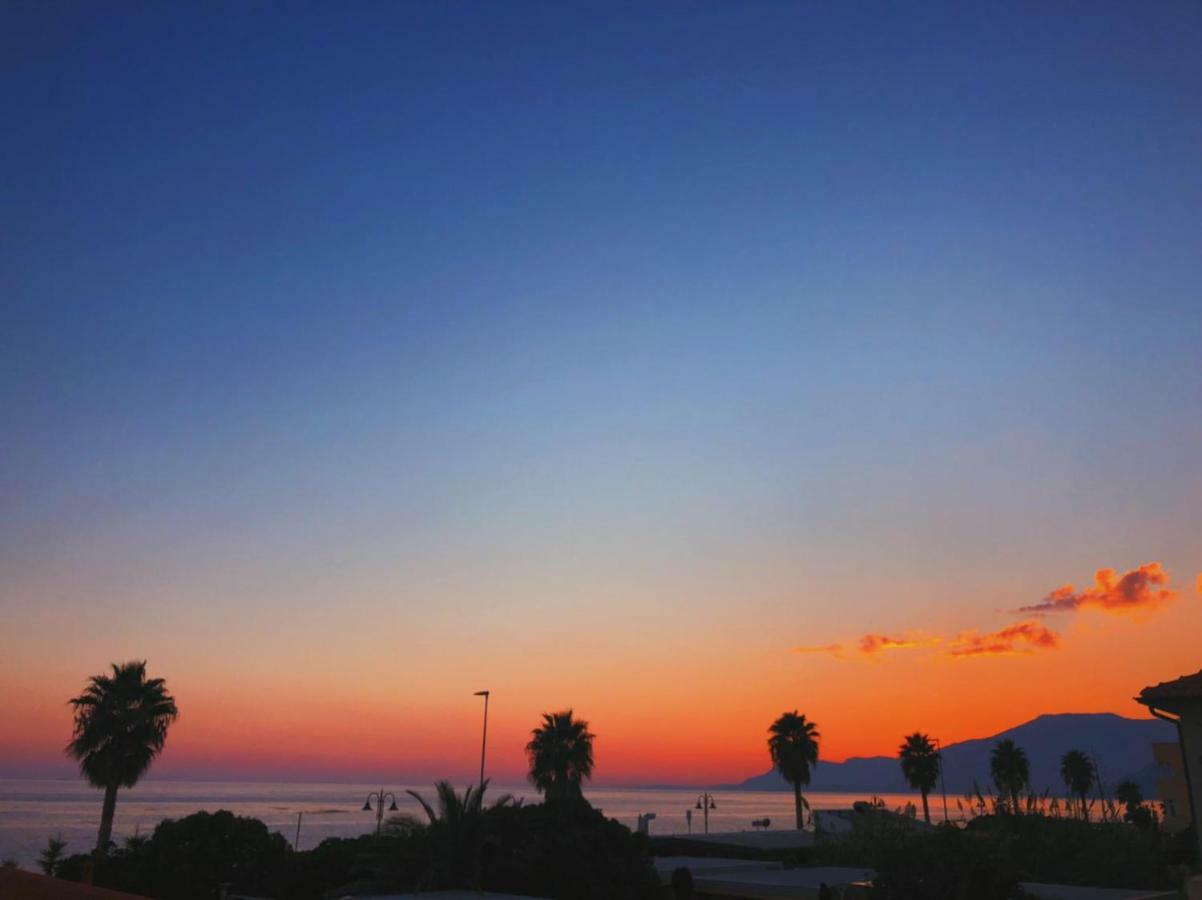 Le Case Del Sole Ventimiglia Eksteriør bilde